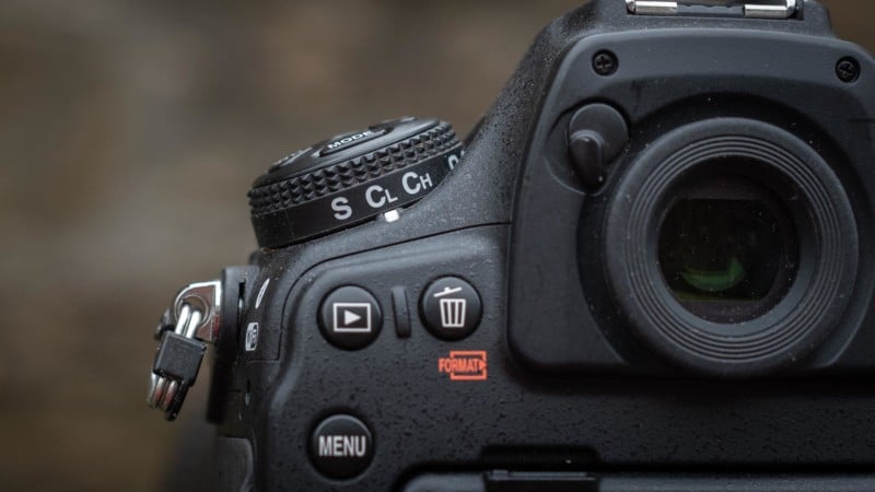 Single and continuous shooting speed modes on camera